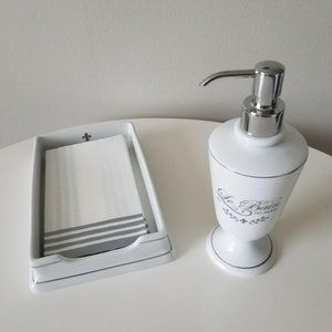 Bathroom Soap Dispenser & Matching Napkin Tray